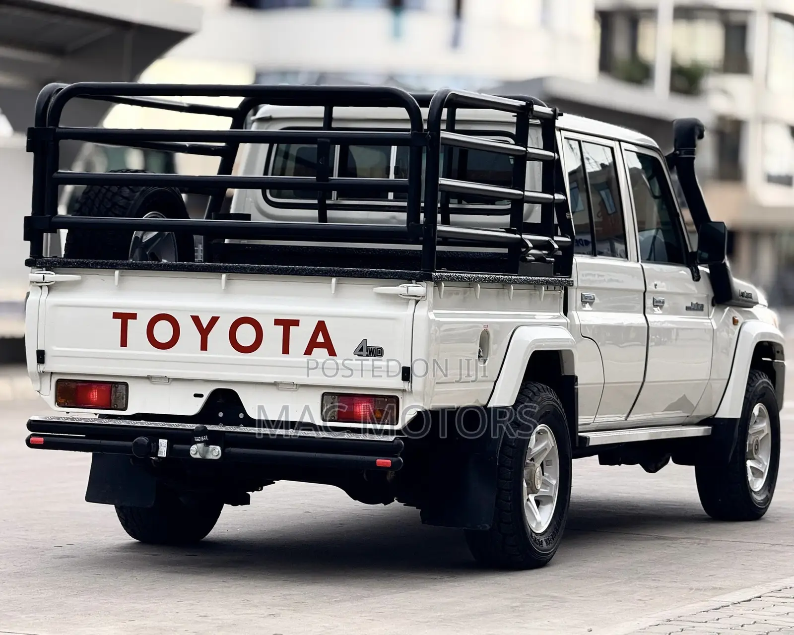 Toyota Land Cruiser 2014 White