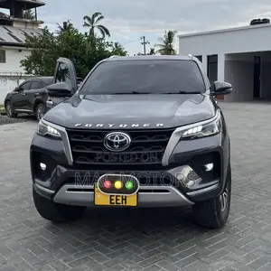 Toyota Fortuner 2021 Gray