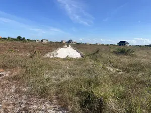Eneo Linauzwa La Ekari 3-Mfuru Vikindu