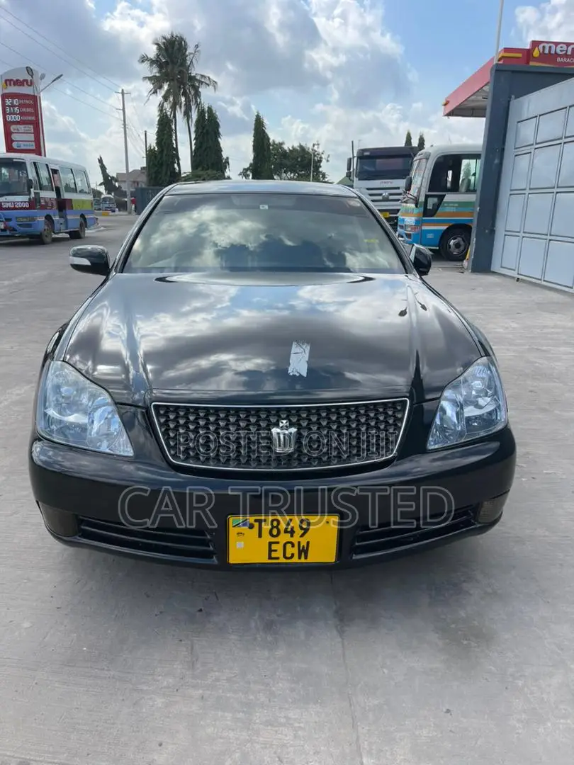 Toyota Crown Royale 2005 Black