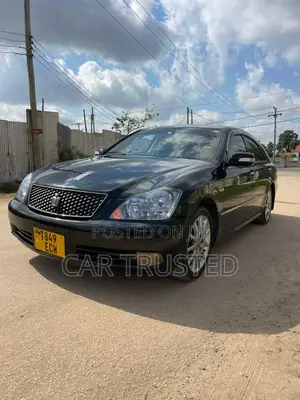 Toyota Crown Royale 2005 Black