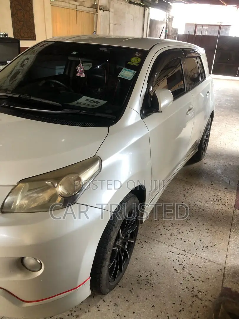 Toyota IST 2007 White