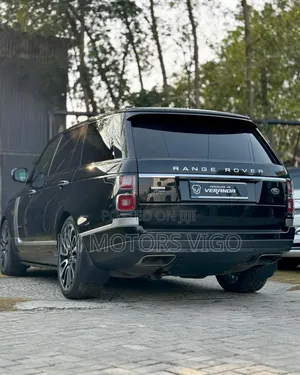 Land Rover Range Rover Vogue 2019 Black