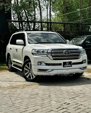 Toyota Land Cruiser 2016 Pearl