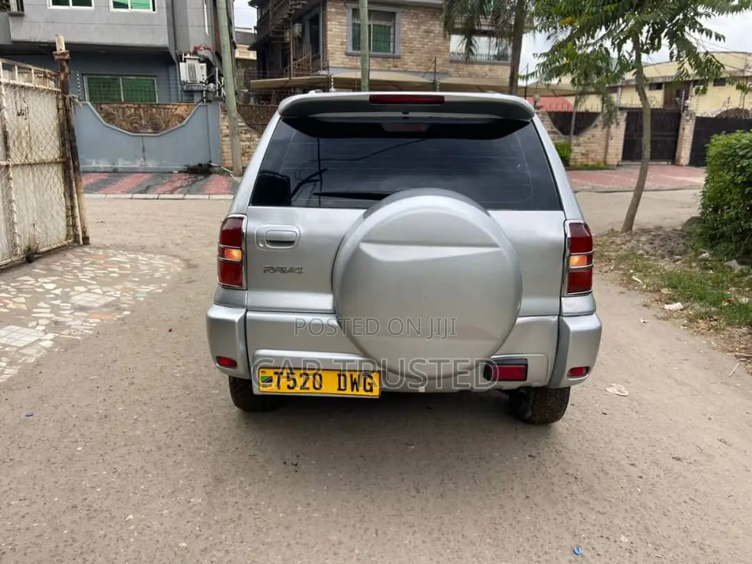 Toyota RAV4 1.8 2005 Silver