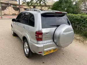 Toyota RAV4 1.8 2005 Silver