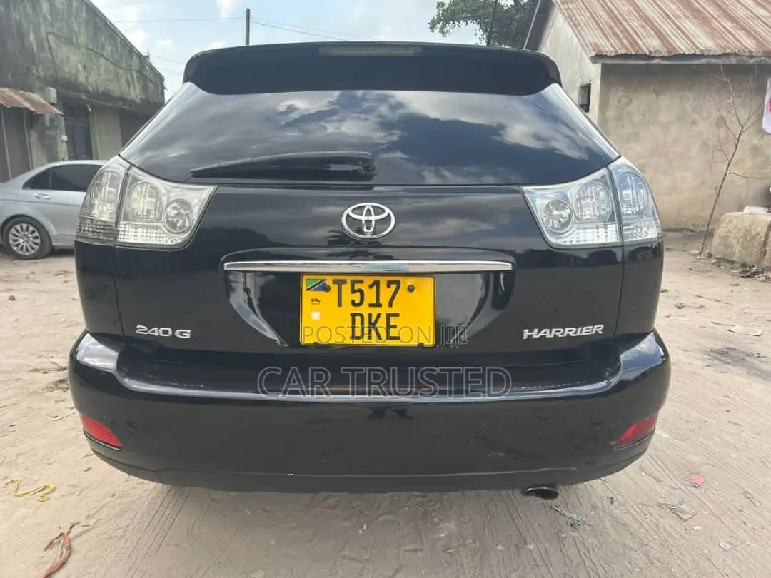 Toyota Harrier 2.4 2006 Black