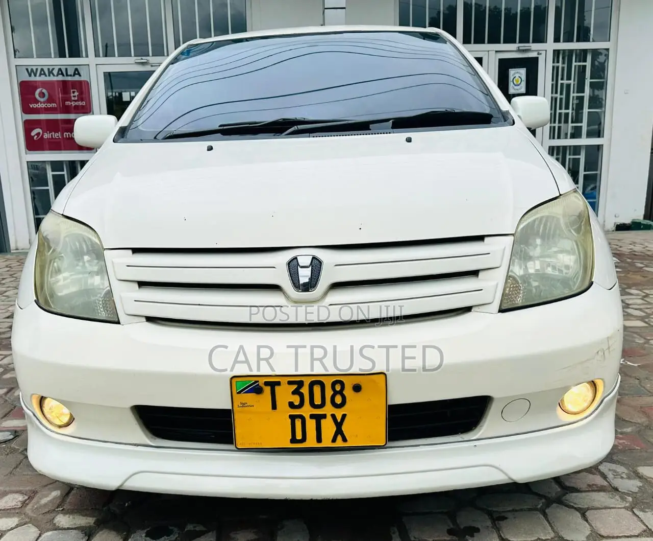 Toyota IST 2004 White