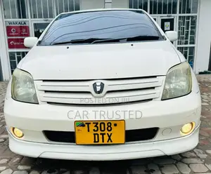 Toyota IST 2004 White