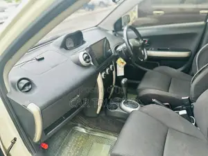 Toyota IST 2004 White