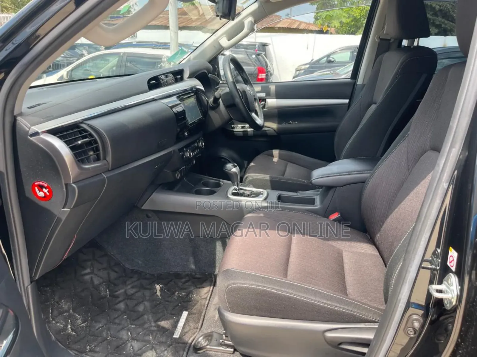 Toyota Hilux 2018 Black