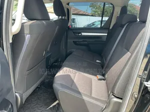 Toyota Hilux 2018 Black