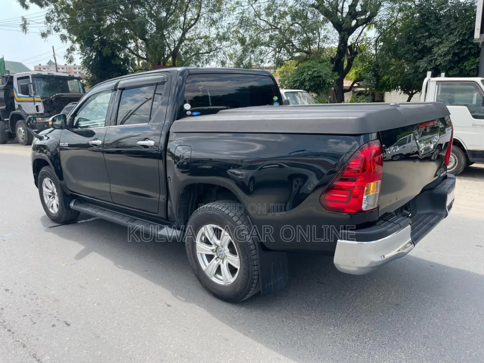 Toyota Hilux 2018 Black