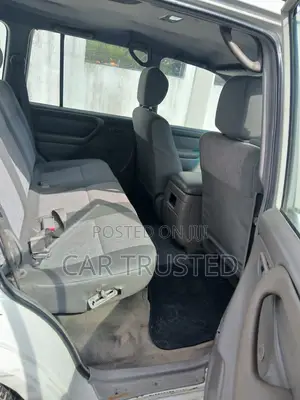 Toyota Land Cruiser 1999 White