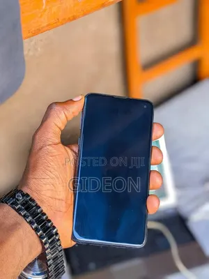 Samsung Galaxy S10e 128 GB Black