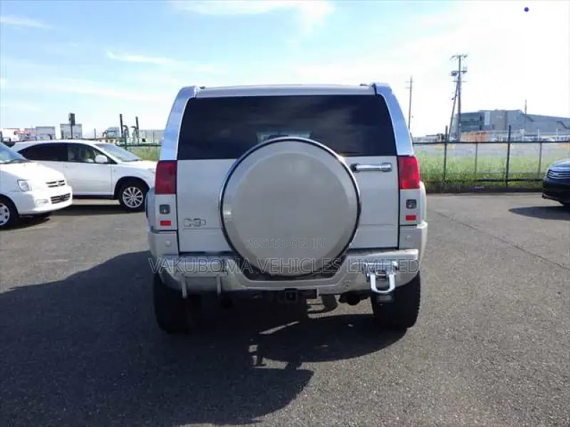 Hummer H3 2006 Gold