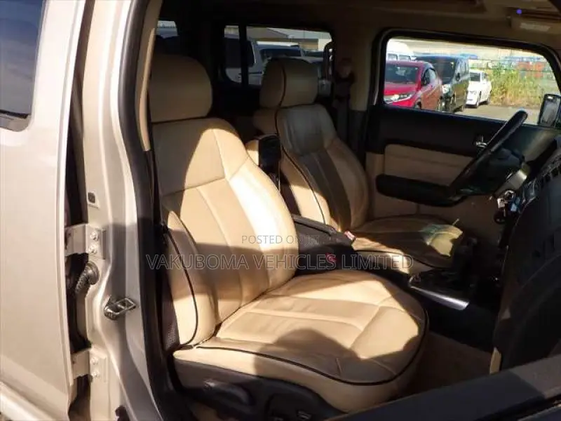Hummer H3 2006 Gold
