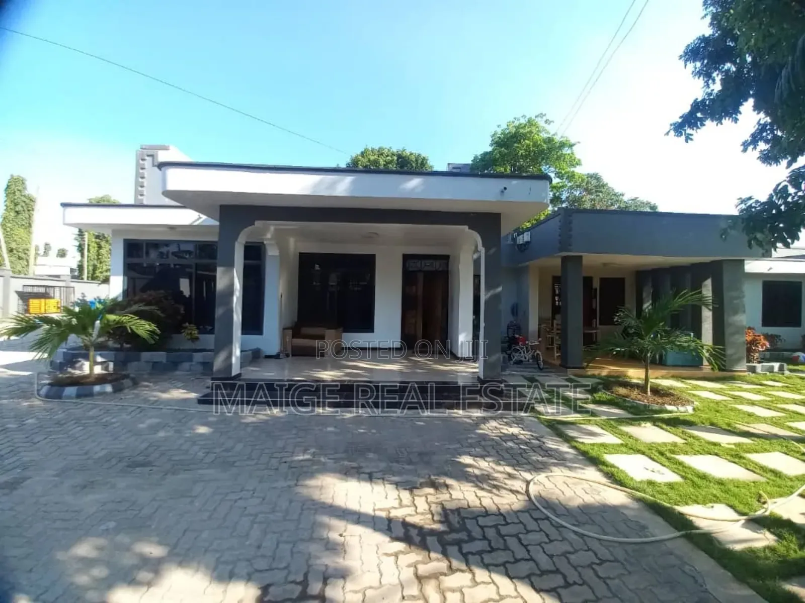 Furnished 2bdrm Villa in Masaki for rent