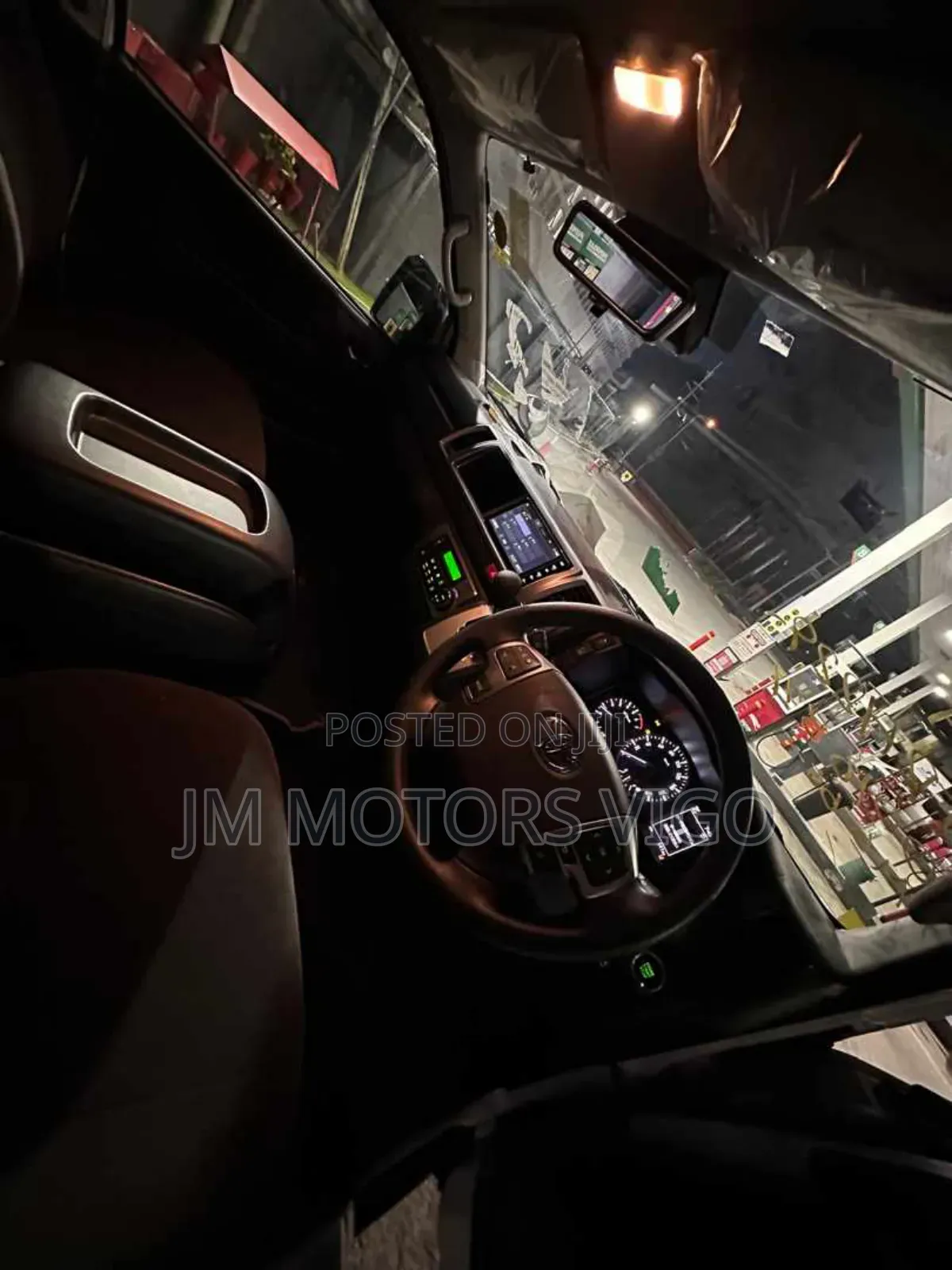 Toyota HiAce 2023 White