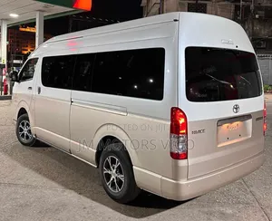 Toyota HiAce 2023 White