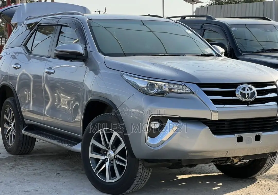 Toyota Fortuner 2020 Gray
