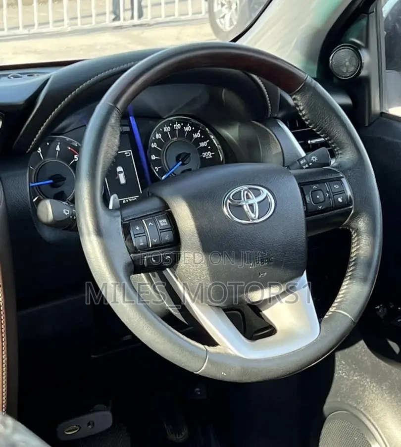 Toyota Fortuner 2020 Gray