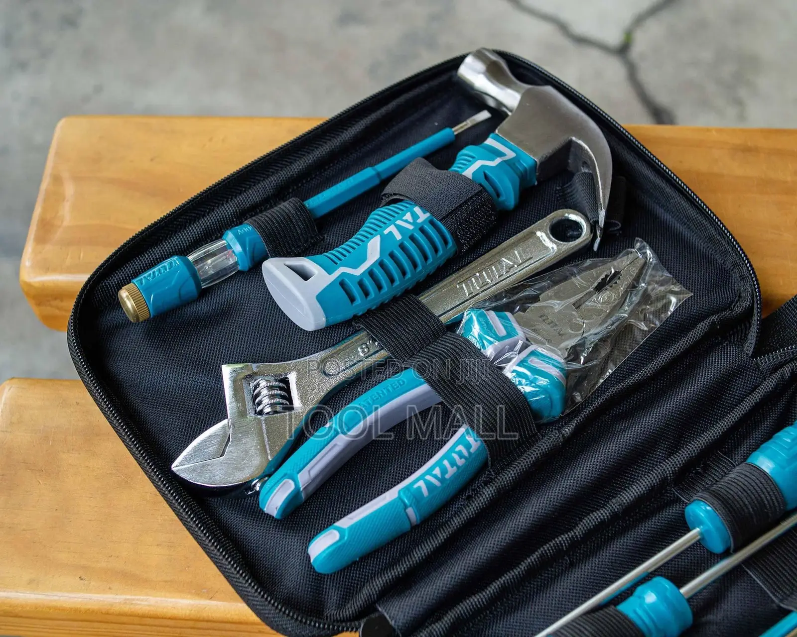 Total Handtools Set THKTHP90086