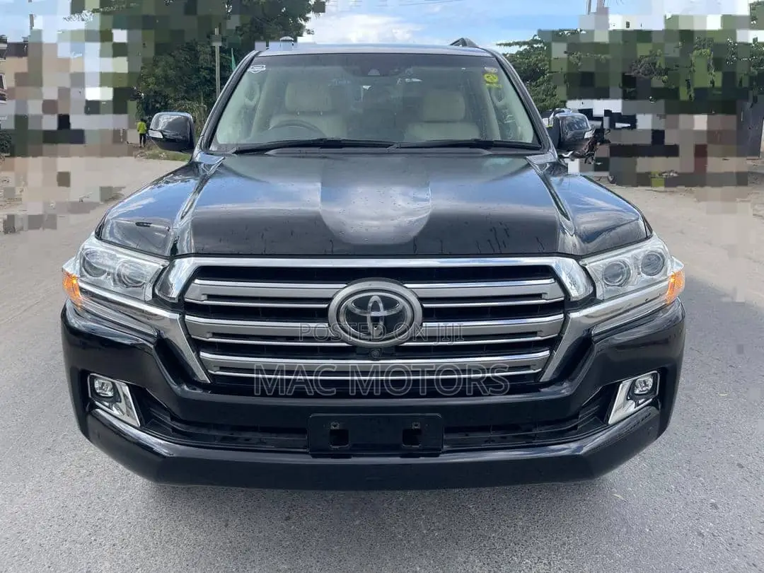 Toyota Land Cruiser 4.5 V8 VXR 2016 Black