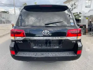 Toyota Land Cruiser 4.5 V8 VXR 2016 Black