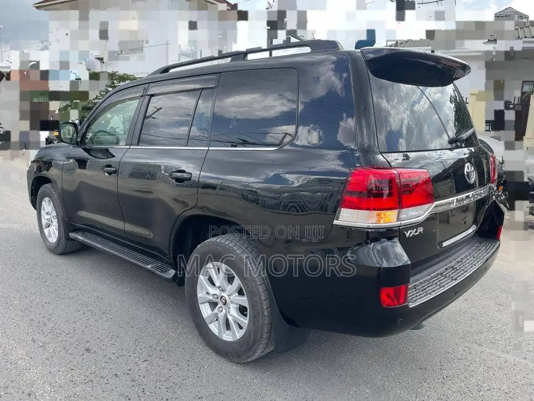 Toyota Land Cruiser 4.5 V8 VXR 2016 Black