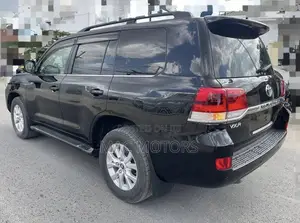 Toyota Land Cruiser 4.5 V8 VXR 2016 Black