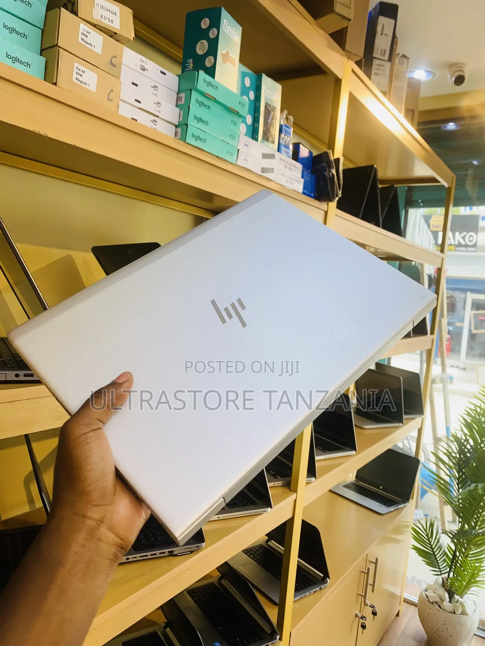 New Laptop HP EliteBook 840 G5 16GB Intel Core I7 SSD 512GB