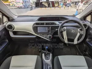 Toyota Aqua 2013 Red