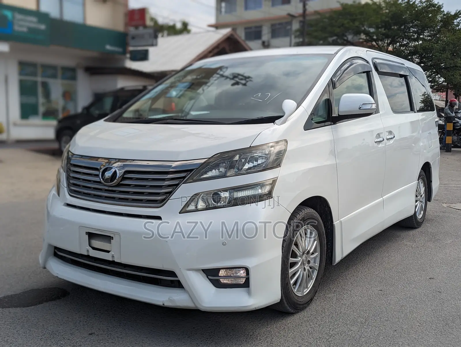 Toyota Vellfire 2009 White