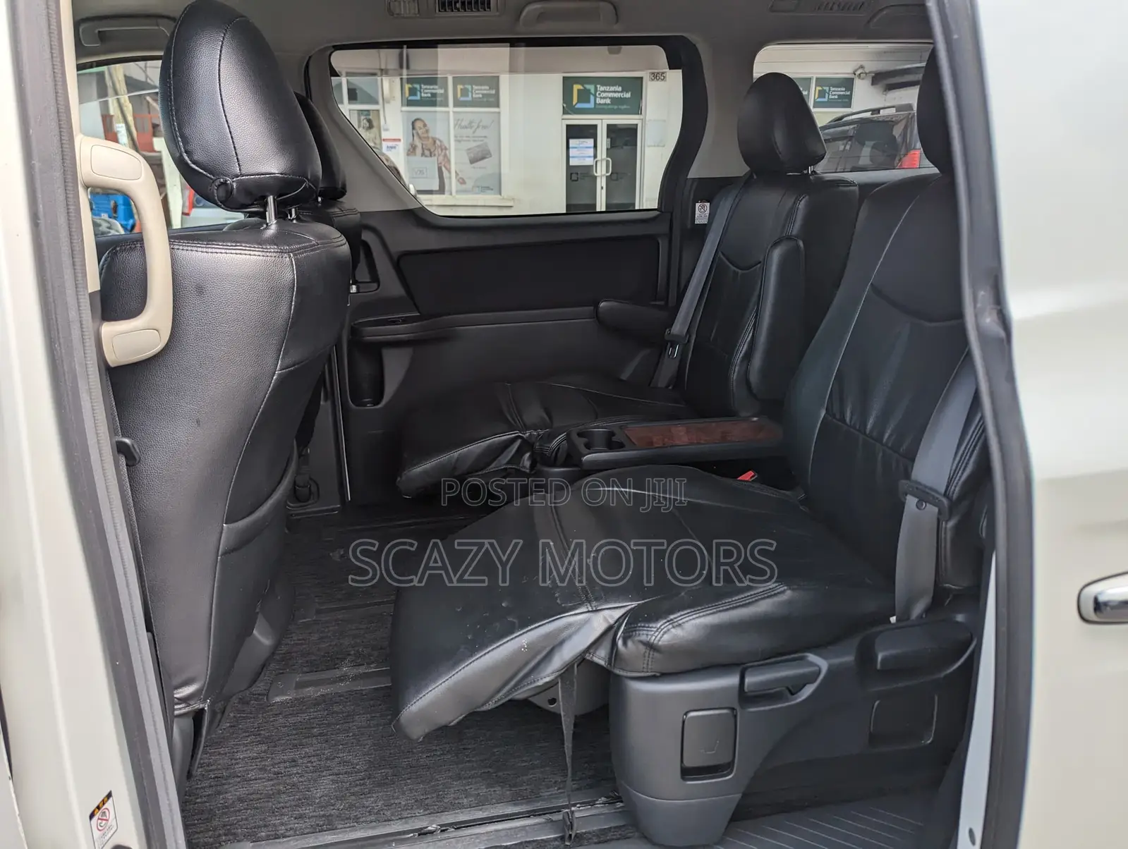 Toyota Vellfire 2009 White