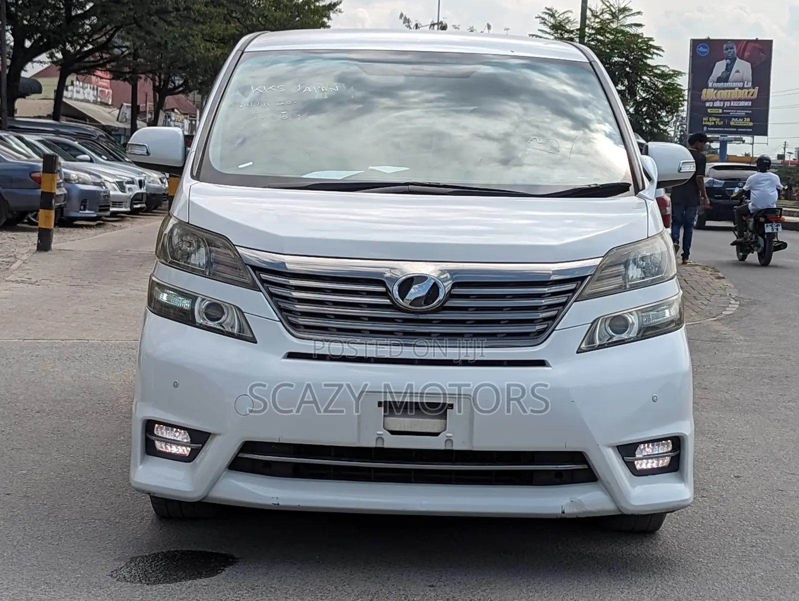 Toyota Vellfire 2009 White