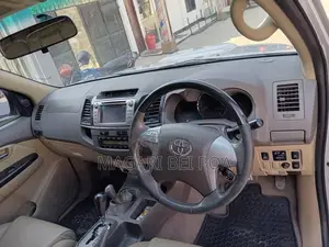 Toyota Fortuner 2013 Silver
