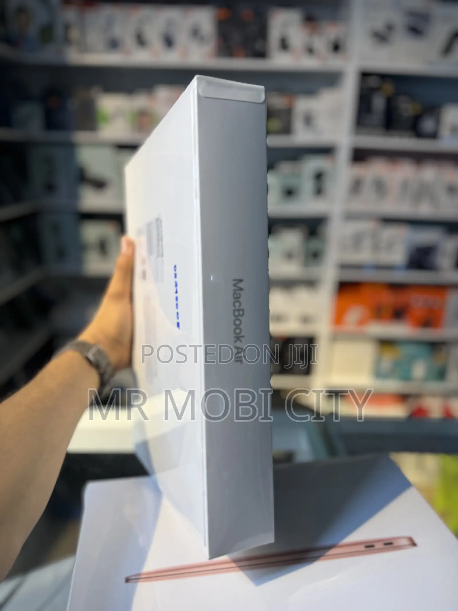 New Laptop Apple MacBook Air 2023 M2 8GB Apple M2 SSD 256GB