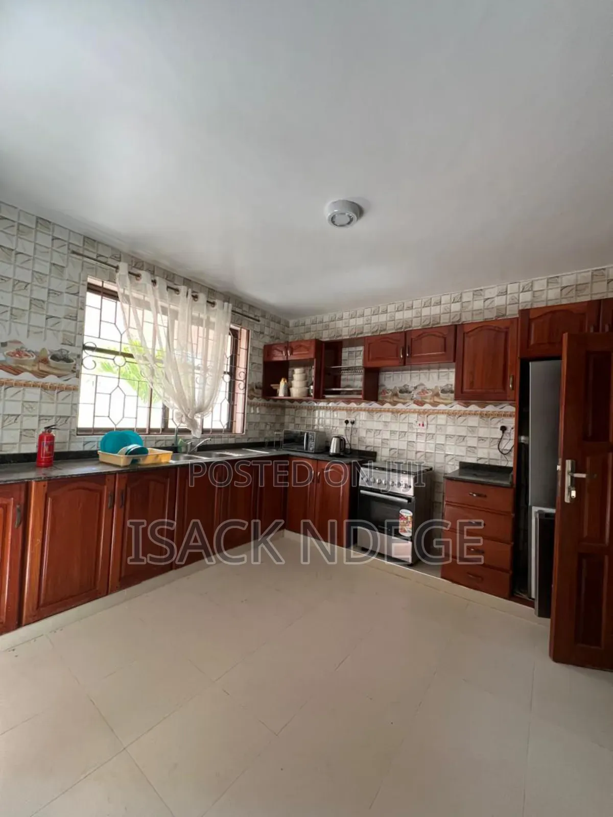 6bdrm House in Bahari, Kinondoni for rent