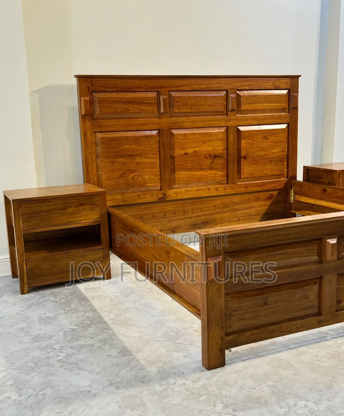 Mninga Genuine Bed
