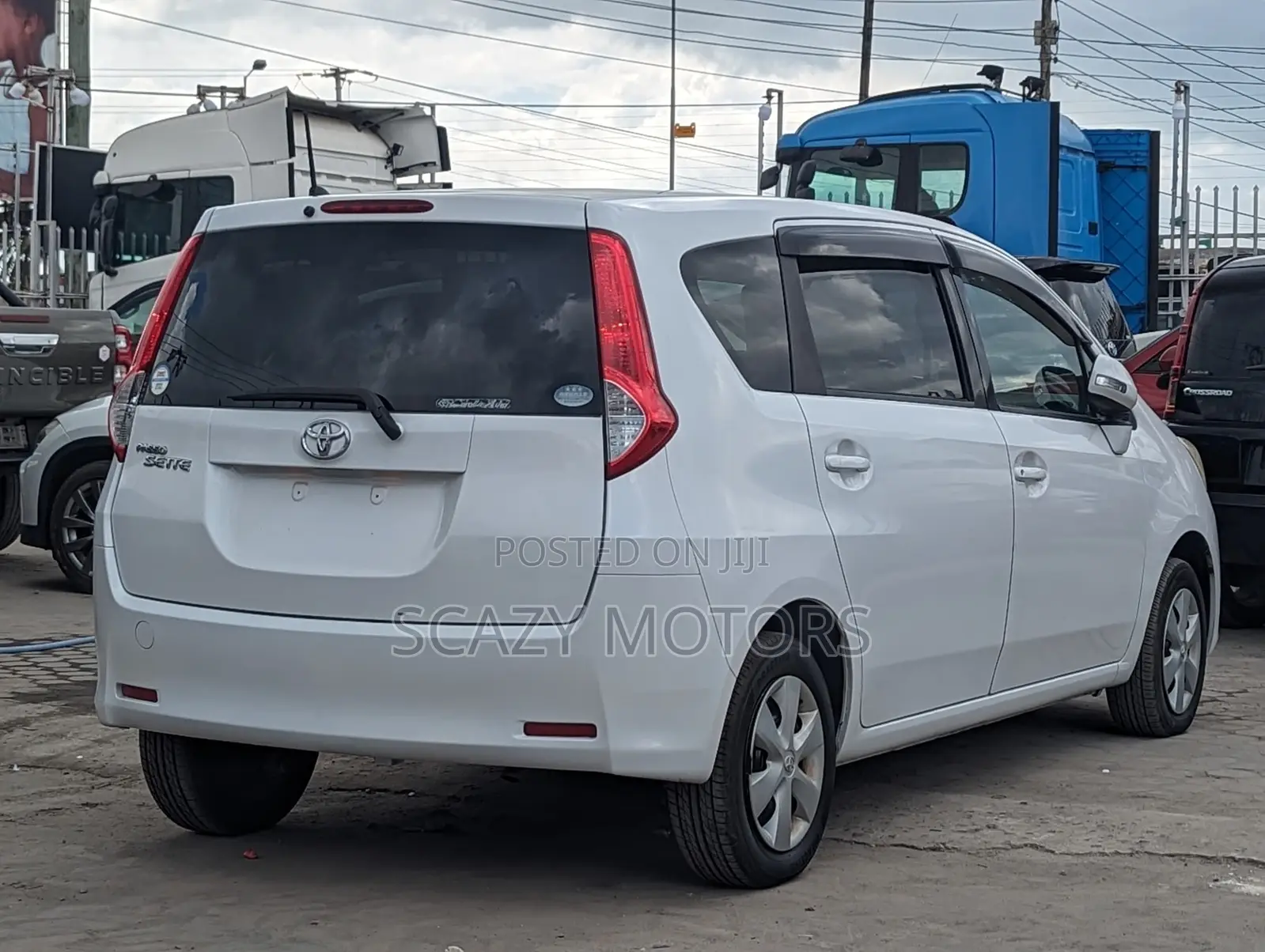 Toyota Passo Sette 2009 Off white