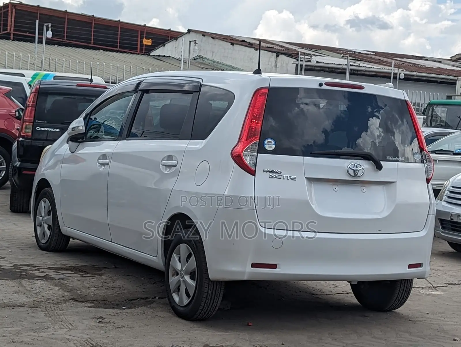Toyota Passo Sette 2009 Off white