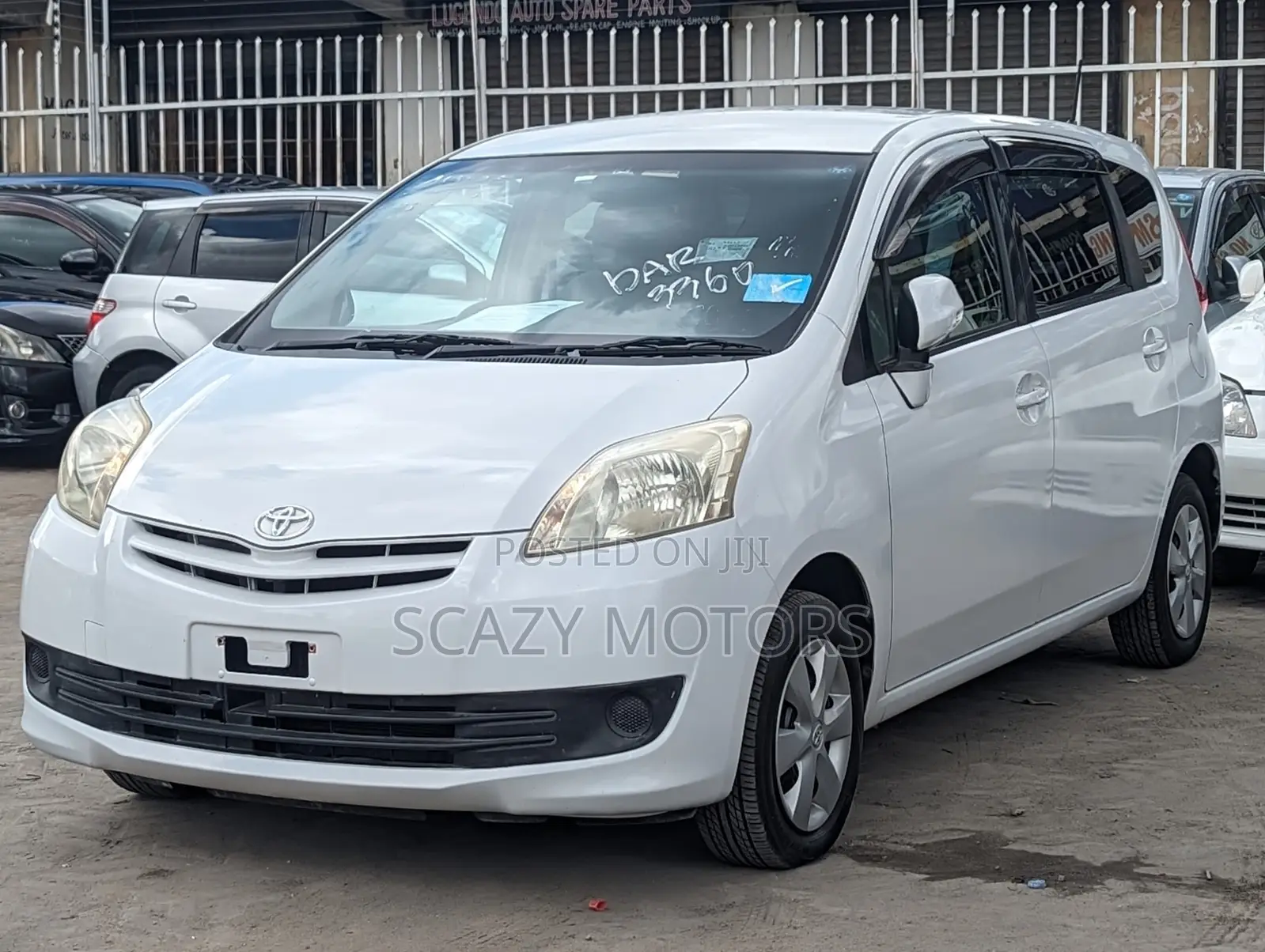 Toyota Passo Sette 2009 Off white