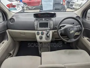 Toyota Passo Sette 2009 Off white