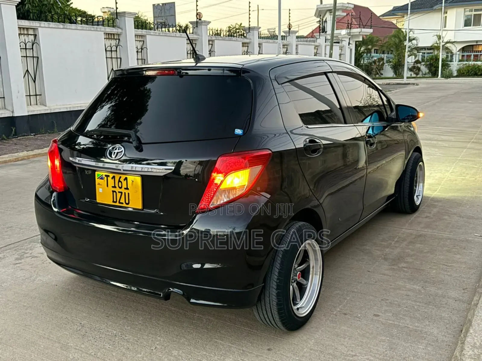 Toyota Vitz 2012 Black