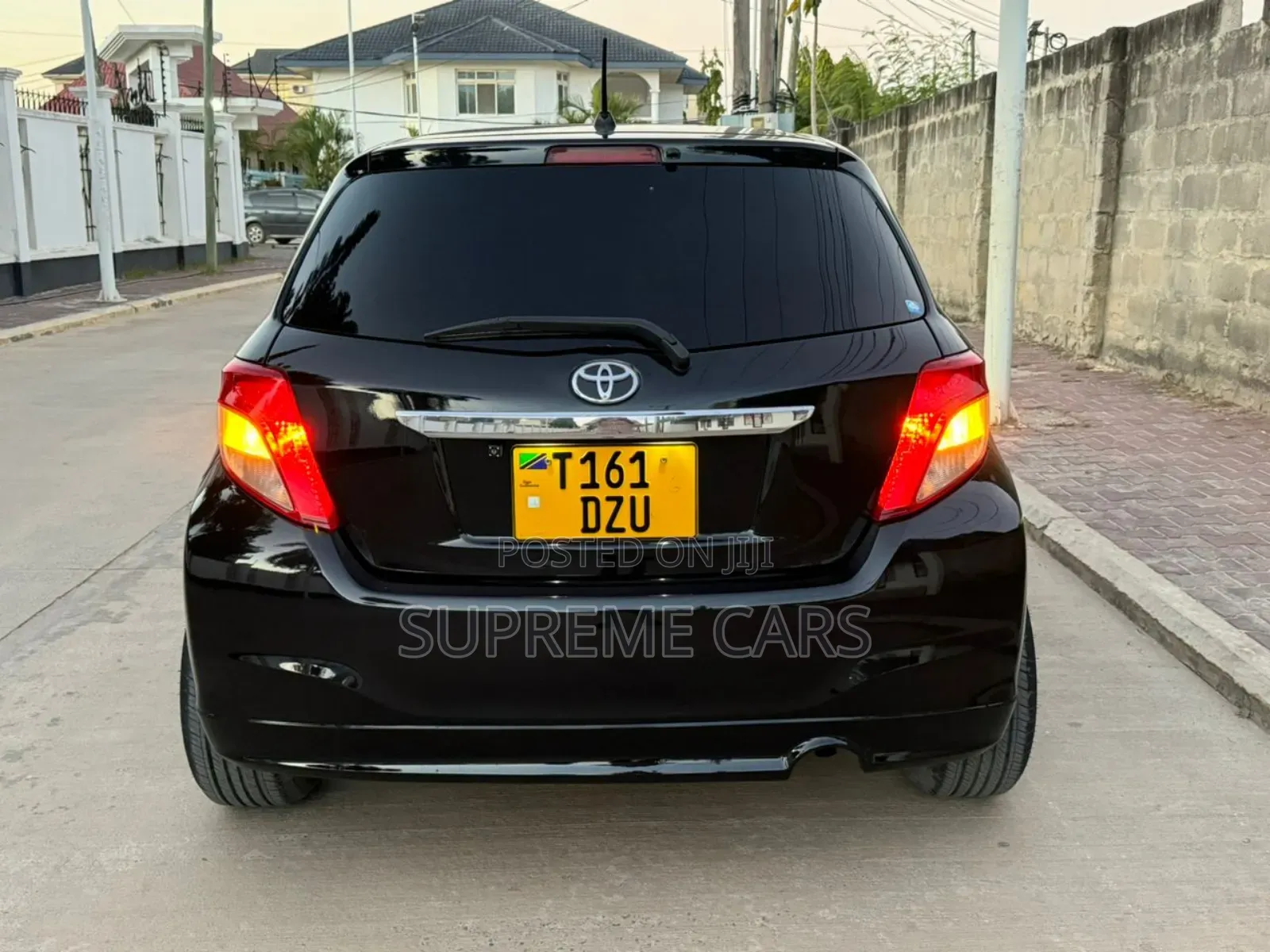 Toyota Vitz 2012 Black