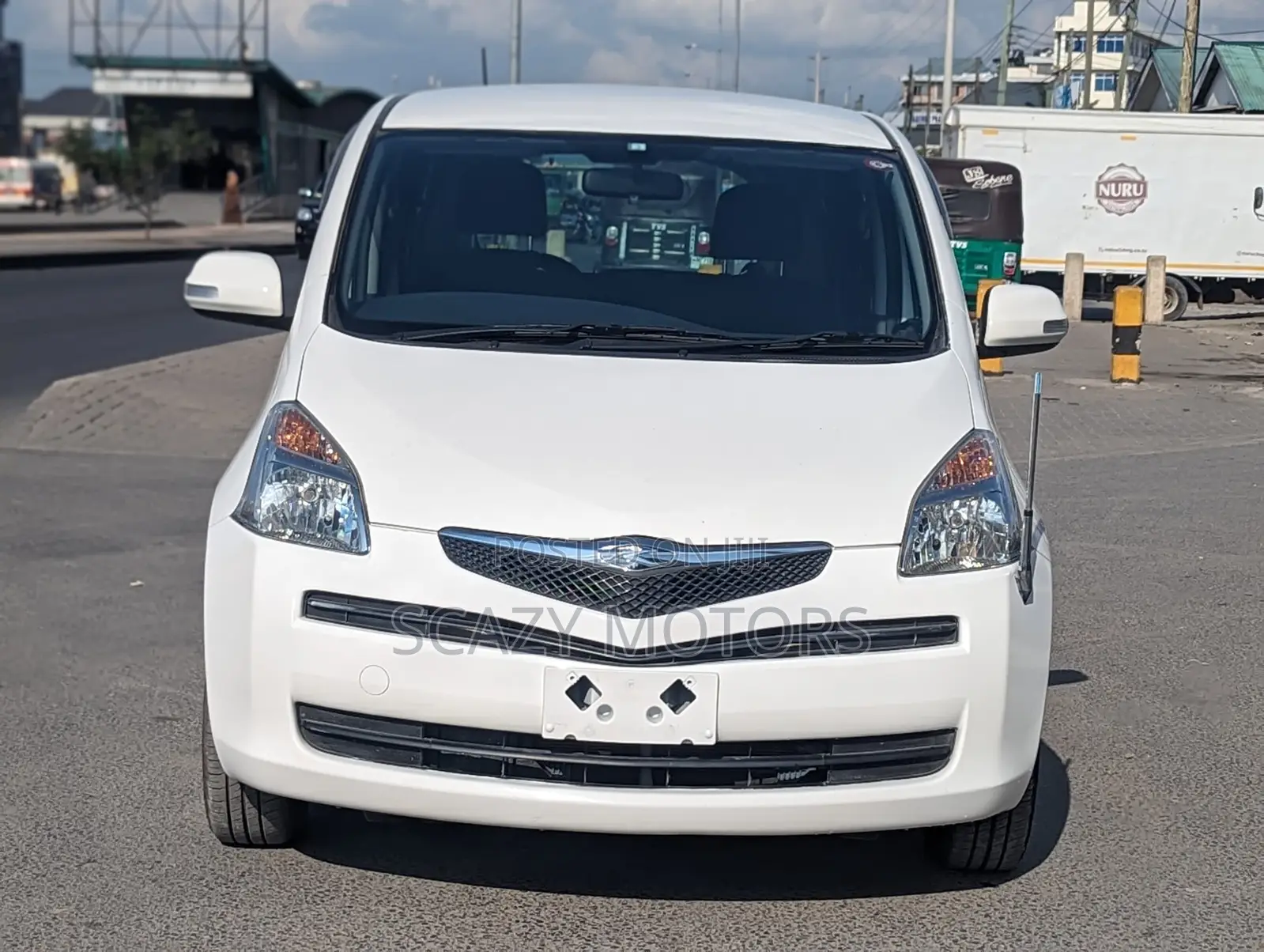 Toyota Ractis 2006 White