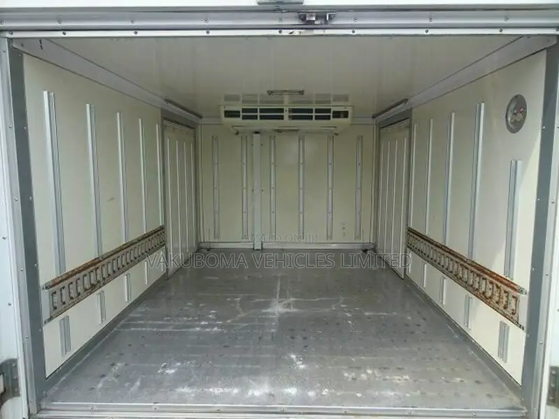 Nissan Vannet Truck
