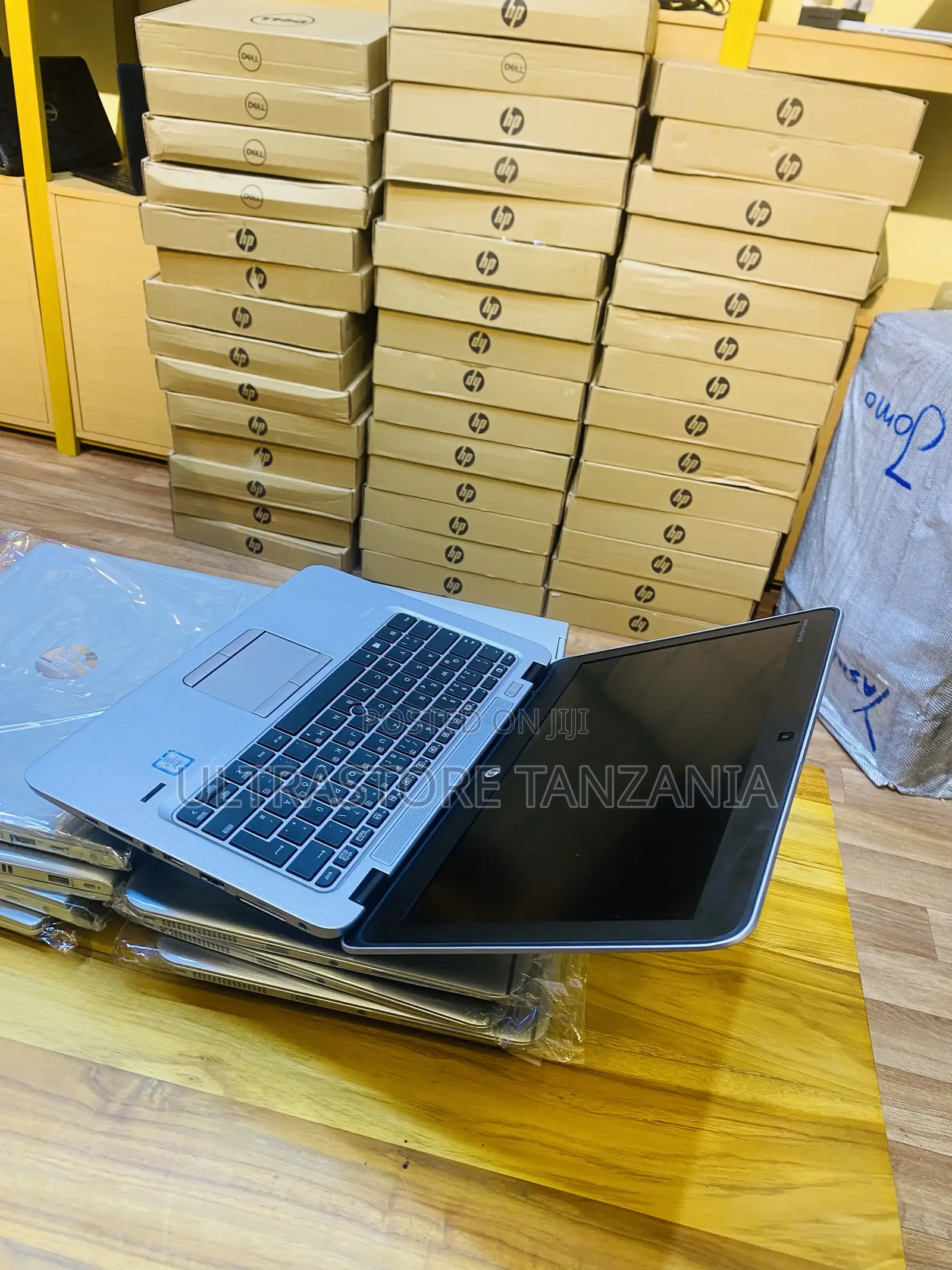 New Laptop HP EliteBook 820 G3 8GB Intel Core I5 SSD 500GB