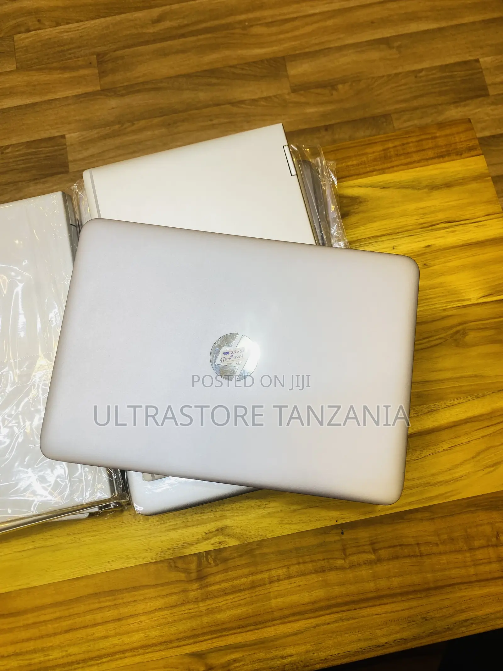 New Laptop HP EliteBook 820 G3 8GB Intel Core I5 SSD 500GB